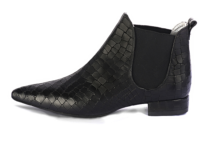 Satin black women's ankle boots, with elastics. Pointed toe. Flat block heels. Profile view - Florence KOOIJMAN